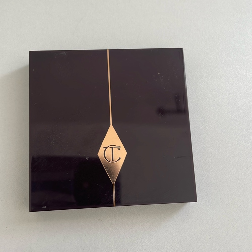 Charlotte Tilbury The vintage Vamp